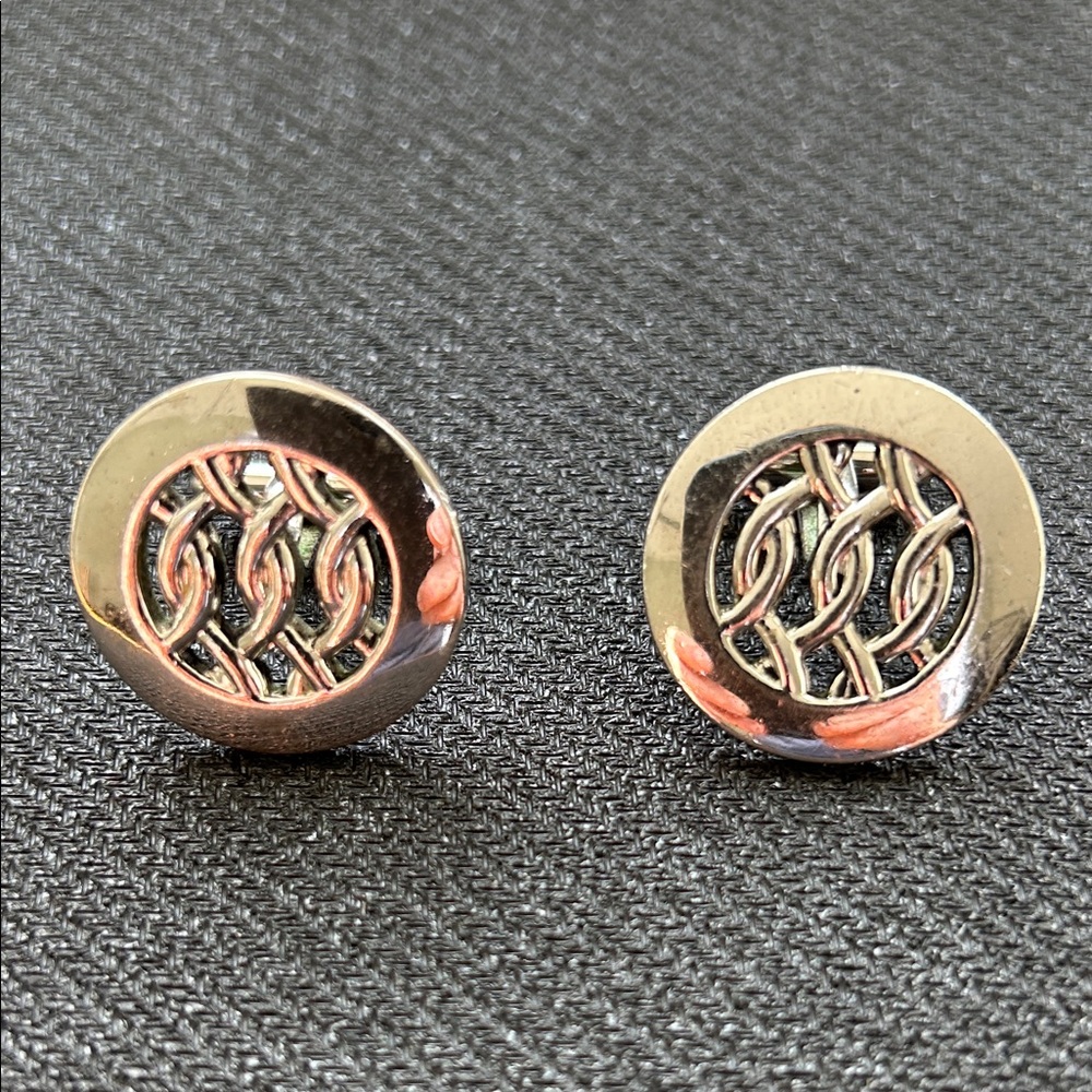 Vintage Swank silvertone cufflinks.